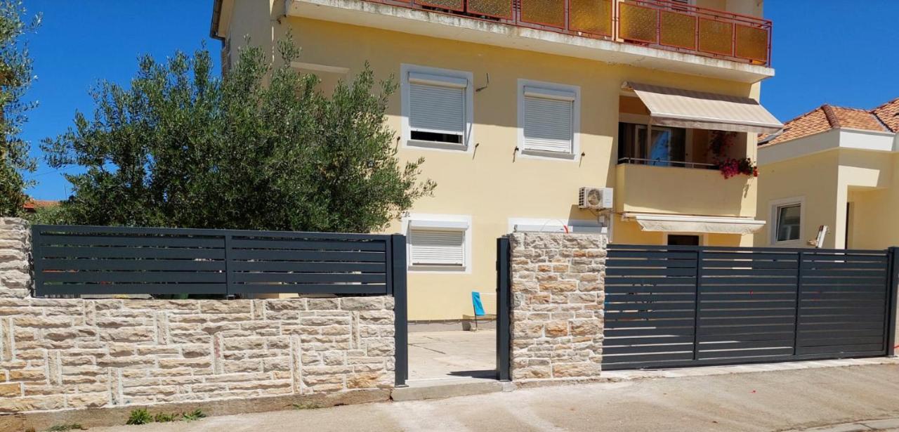 Apartment Ema Задар Екстериор снимка